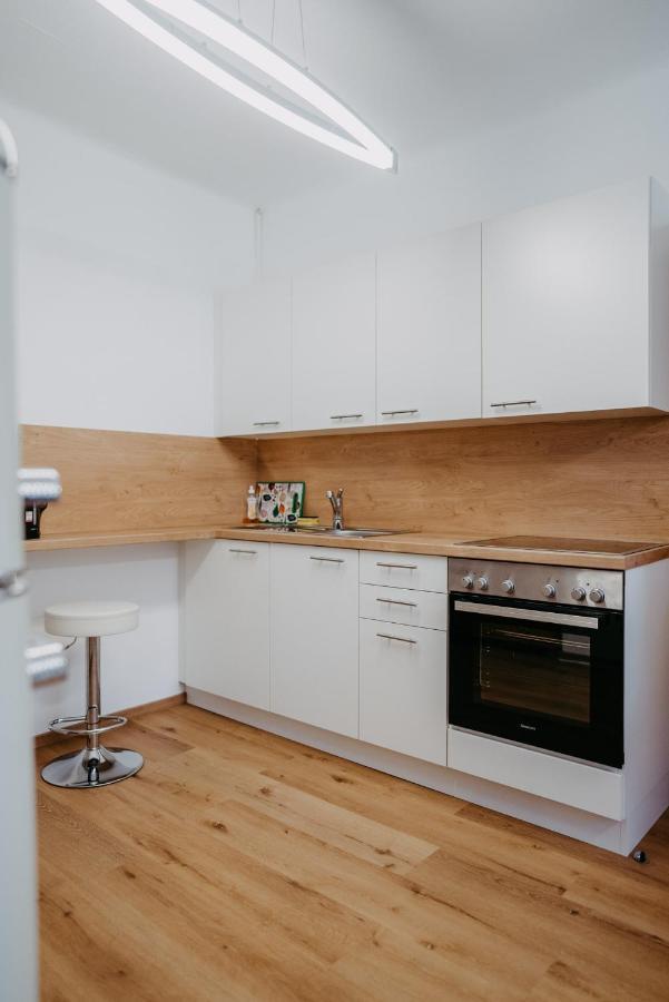 Apartment Rado 75M2 Mit Garten Und Terrasse Winden am See Exterior photo